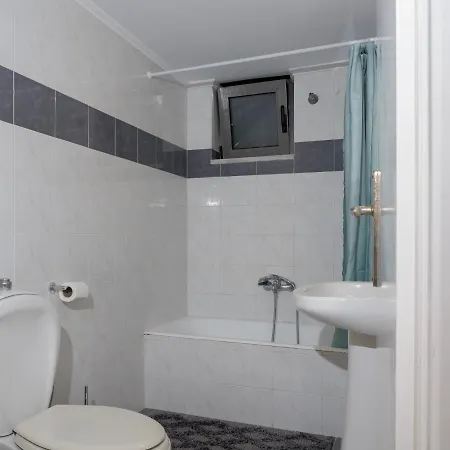 Lazarous 2 Apartment